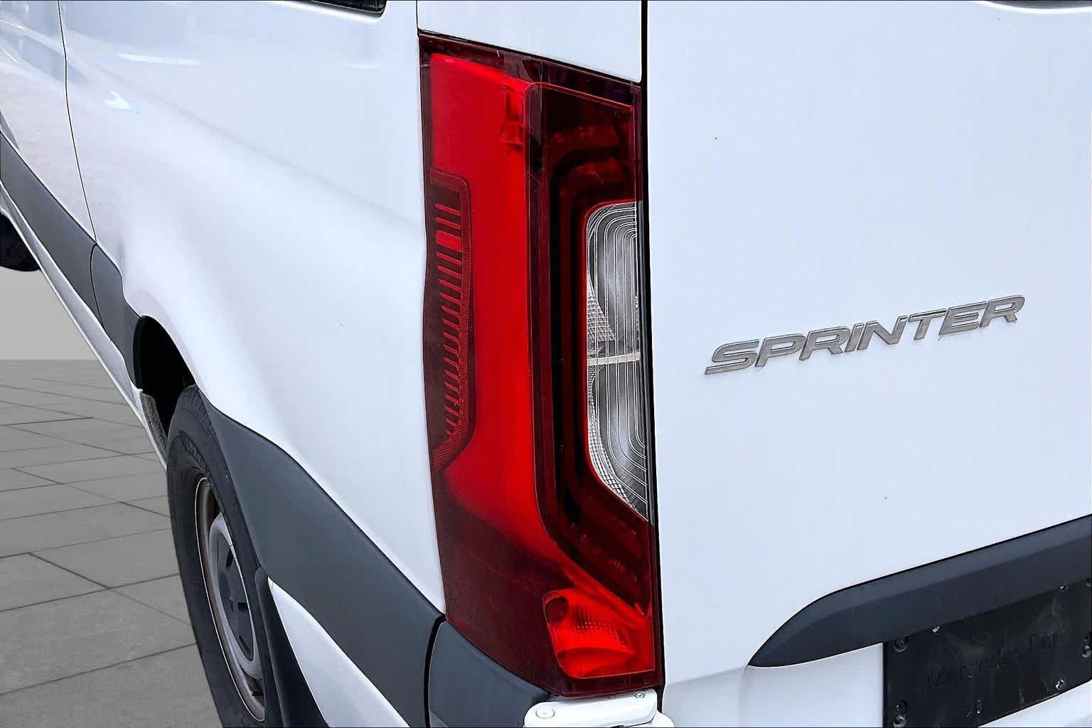 Used 2021 Arctic White Mercedes-Benz  image 26