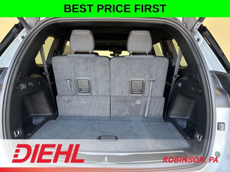 New 2026 Silver Zynith Exterior Paint Jeep Laredo image 9