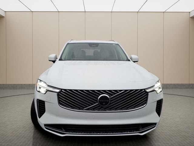 New 2026 Crystal White Volvo Ultra image 4