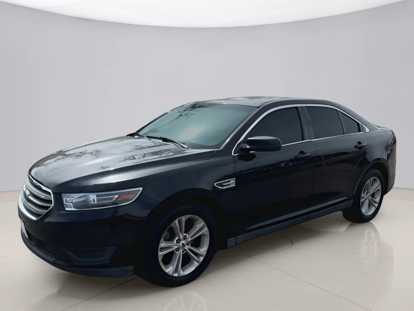 Used 2018 Black Ford SE image 4