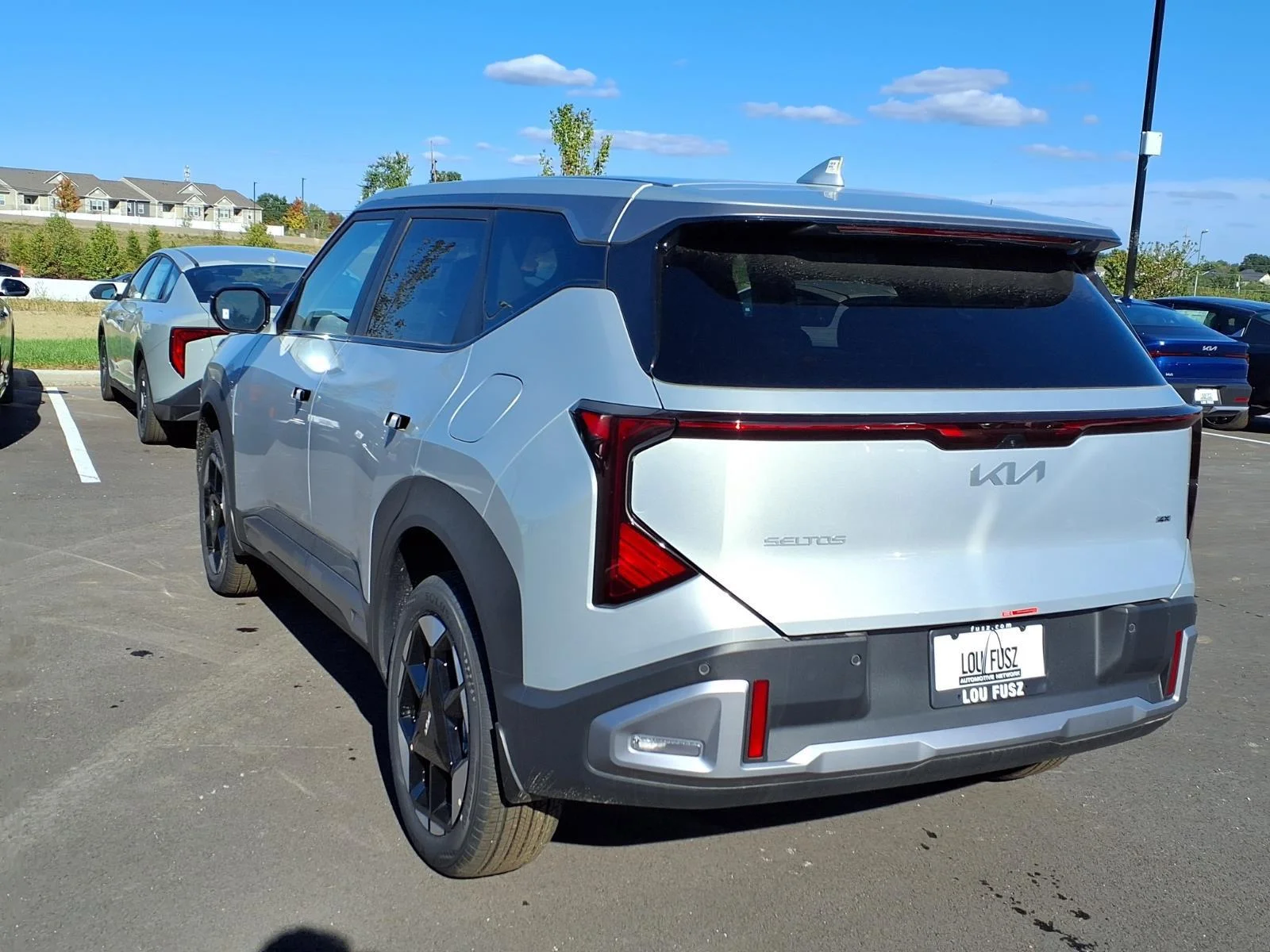 New 2027 Ivory Silver Kia S image 2