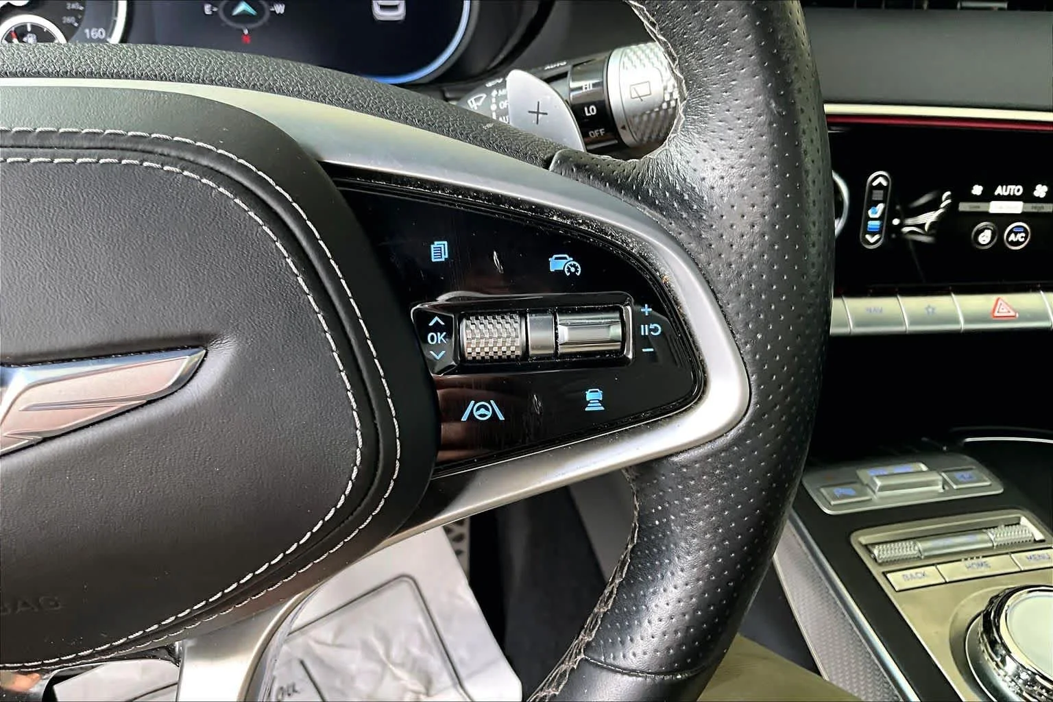 Used 2022 Himalayan Gray Genesis 2.5T image 25