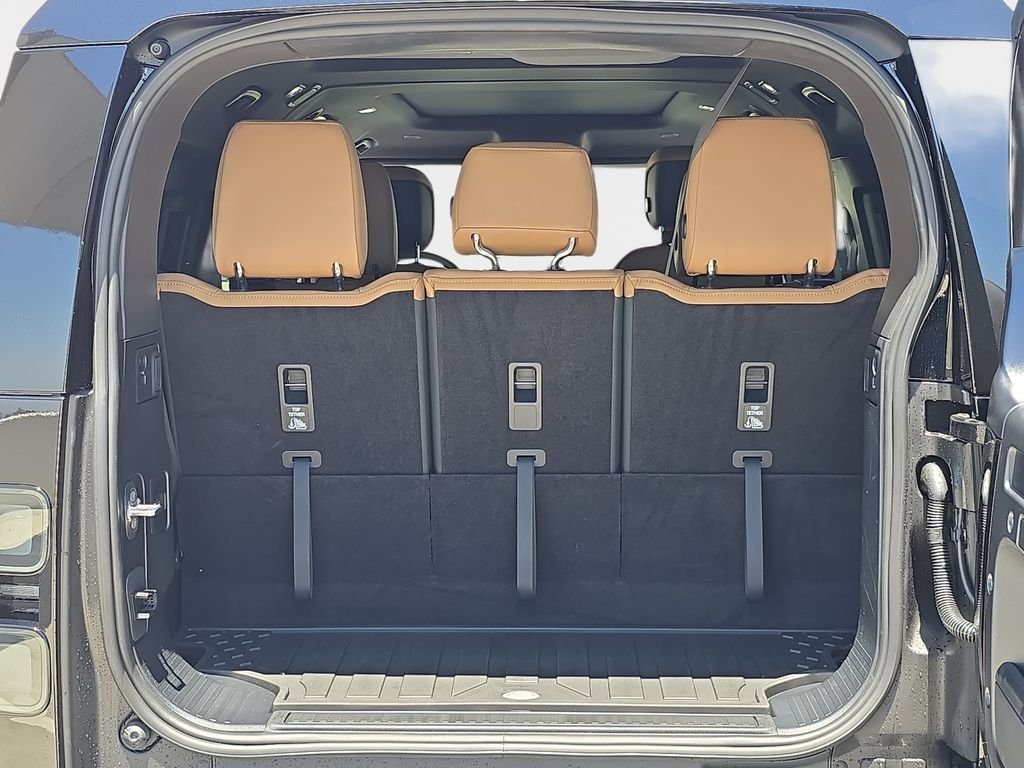 New 2026 Black Land Rover S image 15