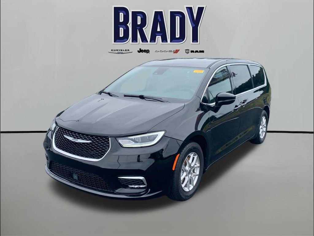 Used 2025 Black Chrysler Select image 3