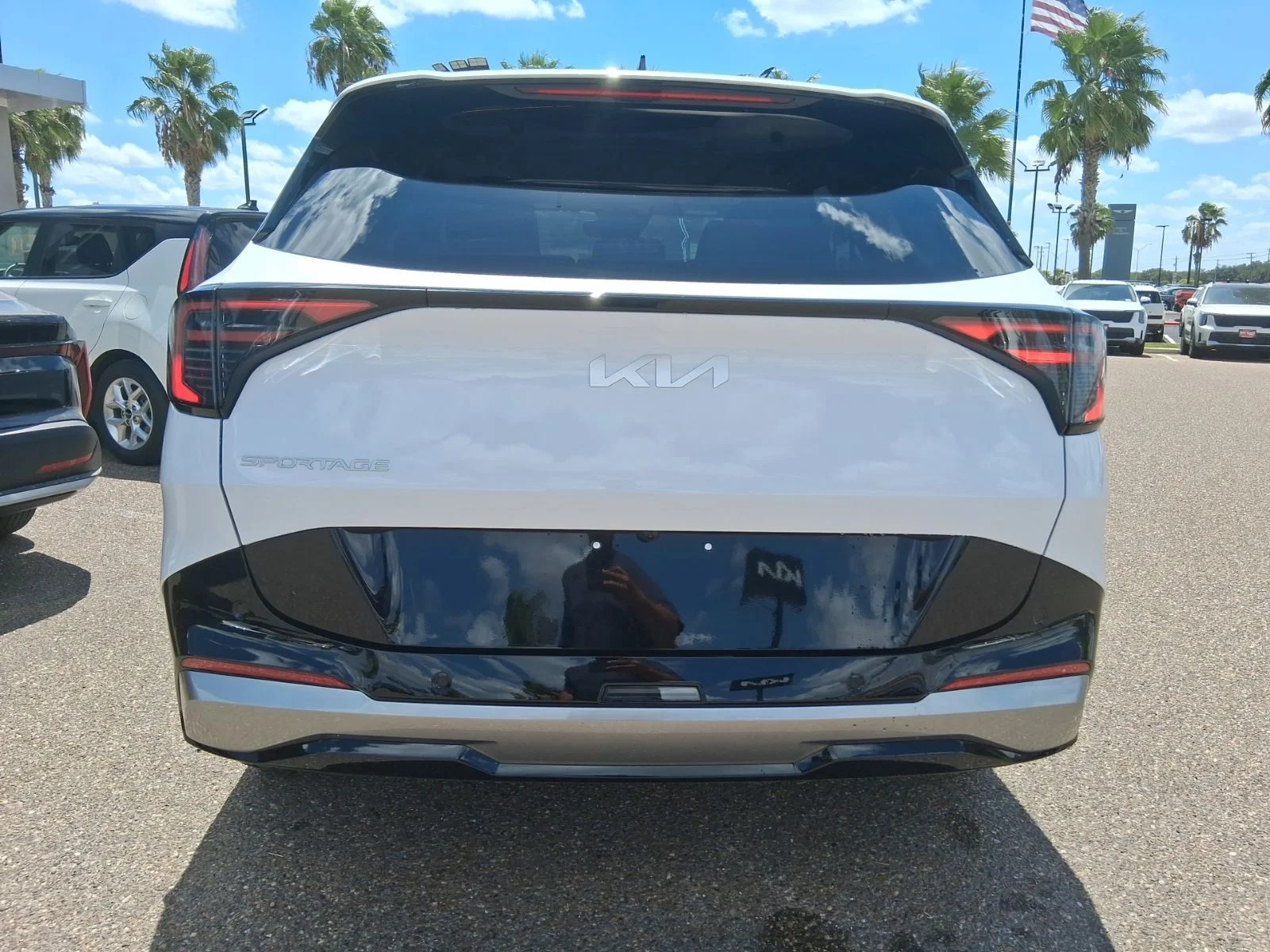 New 2026 White Kia SX-Prestige image 5