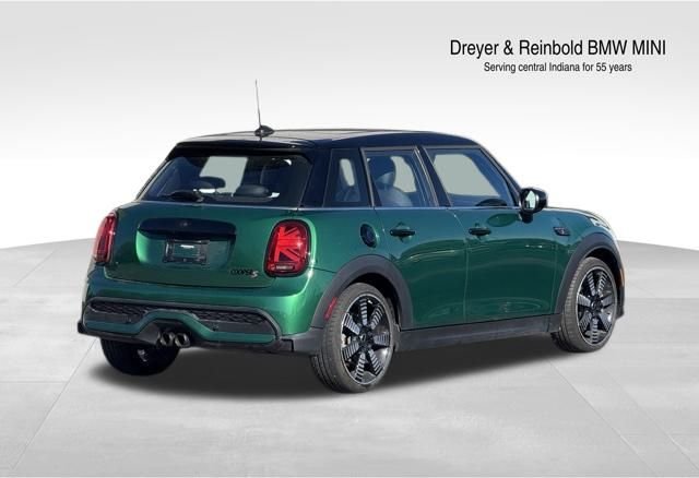 2023 Mini Cooper 4 Door Hardtop Signature photo 4