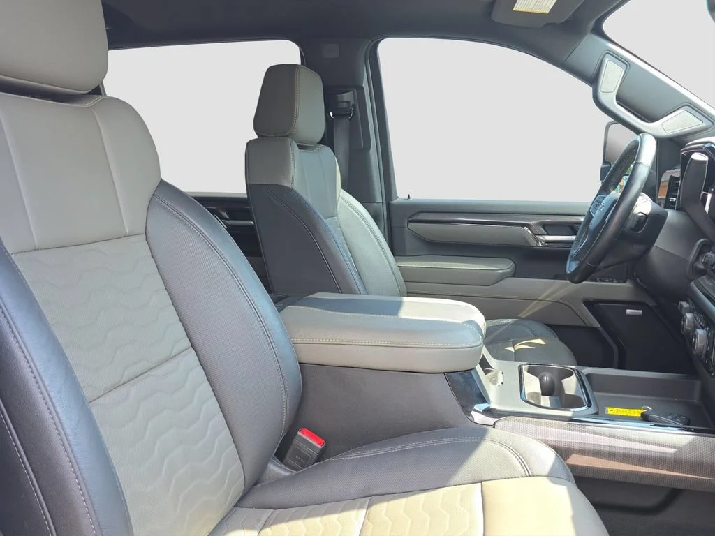 Used 2025 Slate Gray Metallic Chevrolet ZR2 image 20