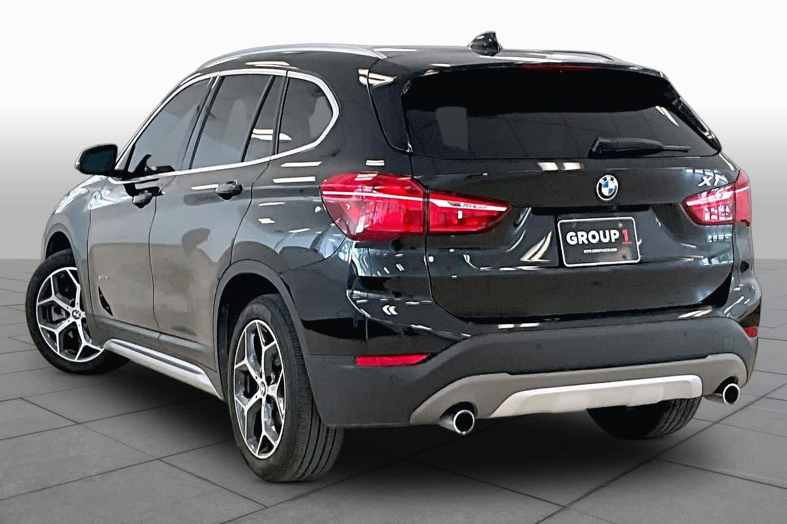 Used 2017 Black Sapphire Metallic BMW sDrive28i image 8