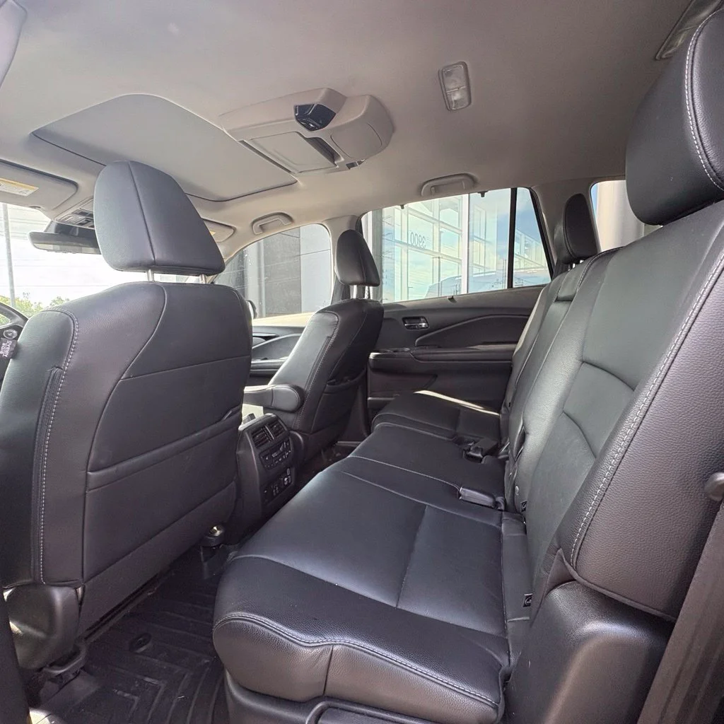 Used 2021 Crystal Black Pearl Honda Touring image 10