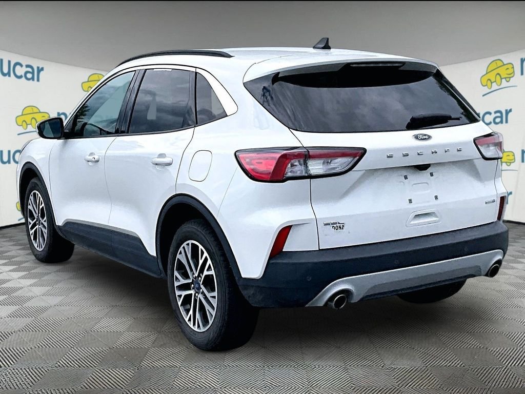 Used 2020 White Metallic Ford SEL image 4
