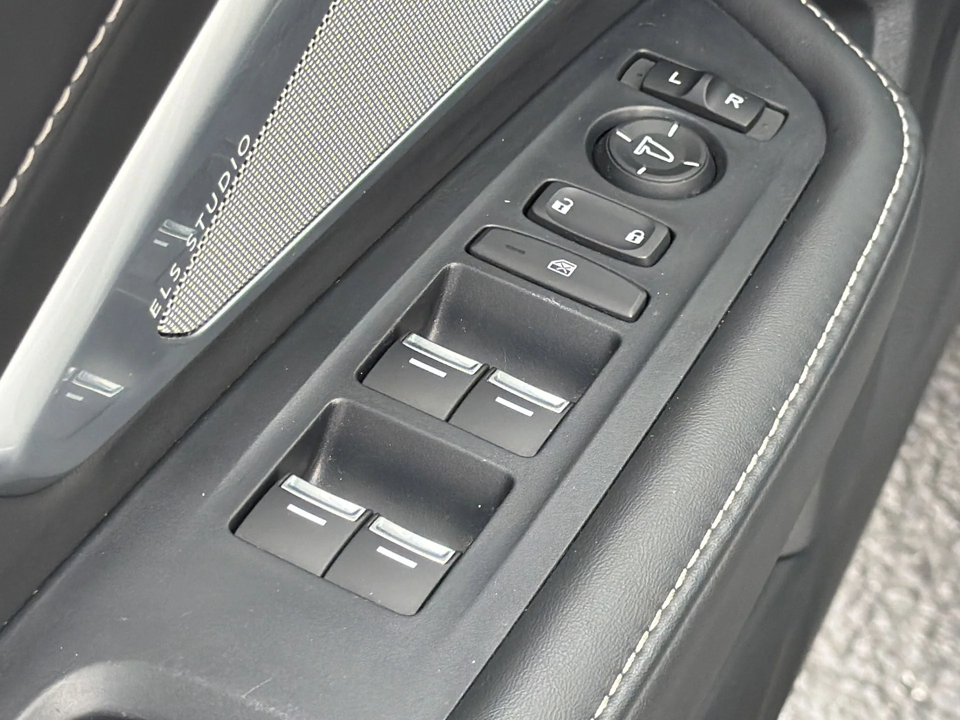Certified Used 2023 Silver Acura Technology Package image 18