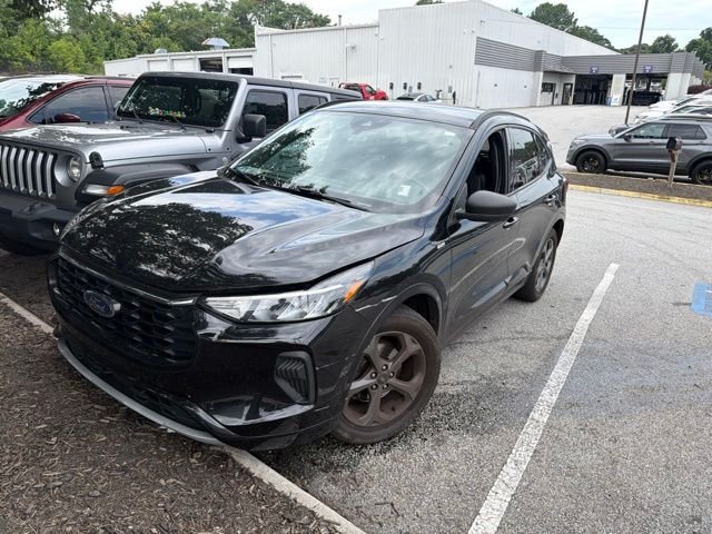2023 Ford Escape ST-Line FWD's photo