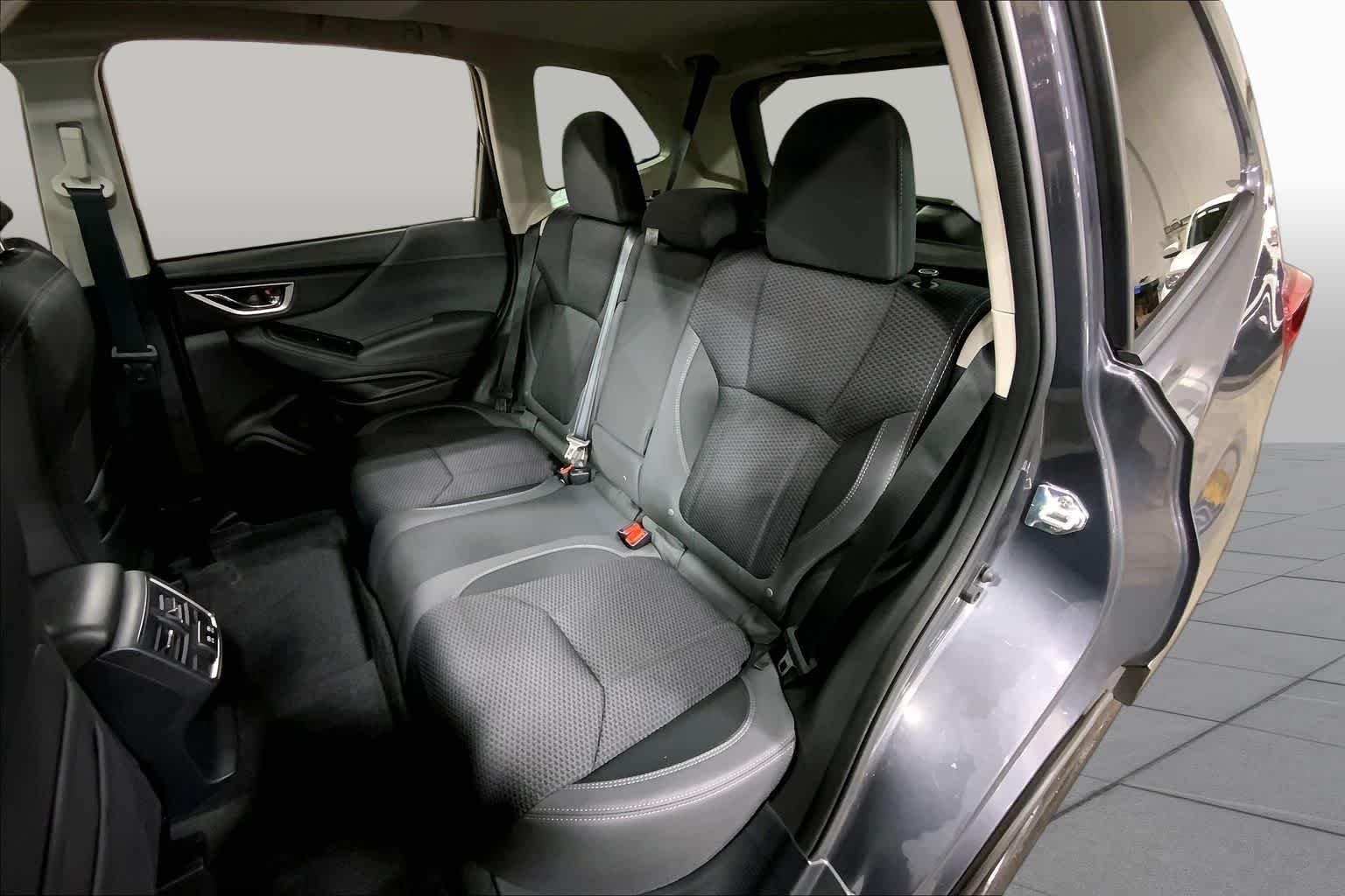 Used 2024 Magnetite Gray Metallic Subaru Premium image 21