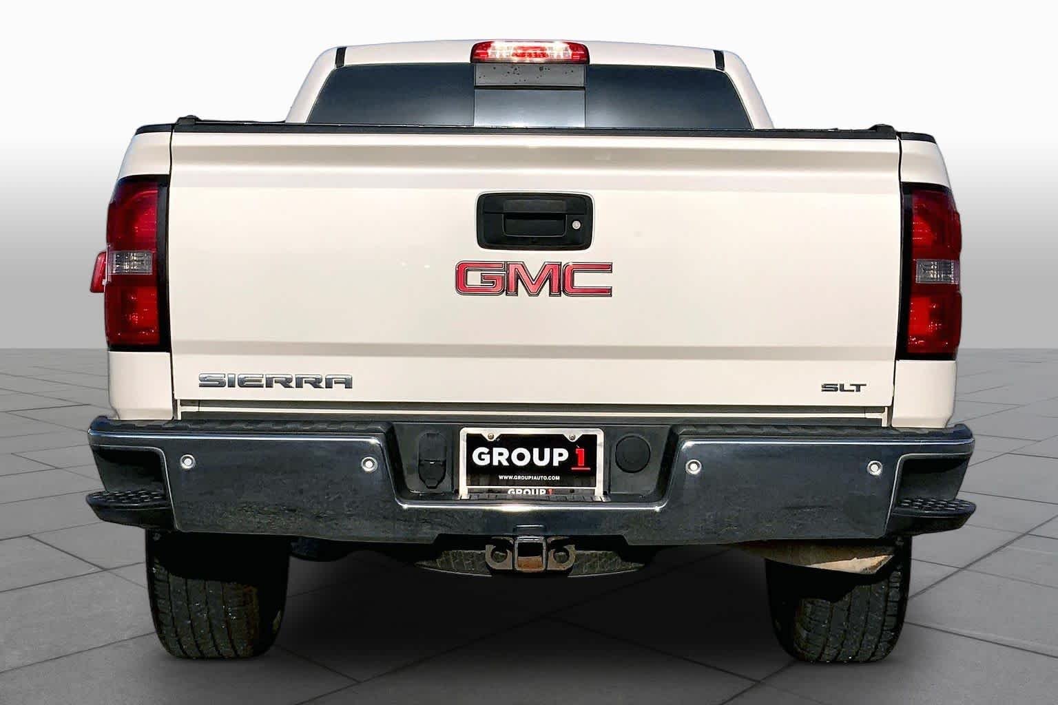 Used 2015 White Diamond Tricoat GMC SLT image 4