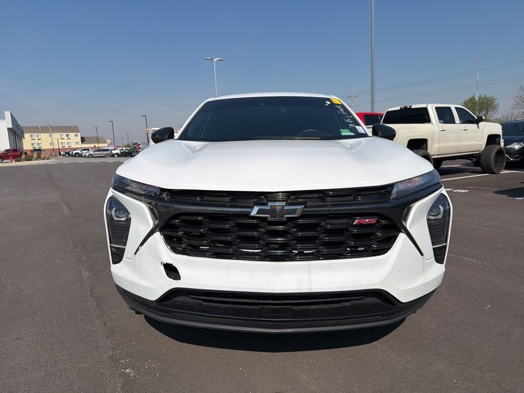 Used 2024 Chevrolet Trax RS with VIN KL77LGE28RC033975 for sale in Kansas City