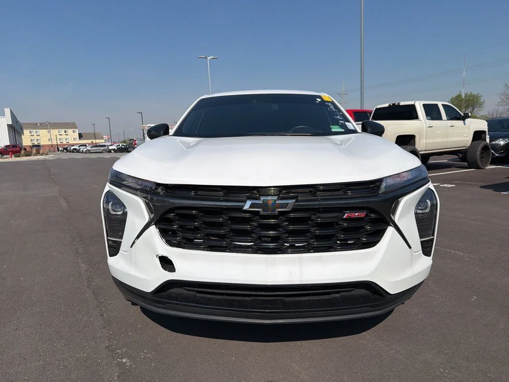 Used 2024 Chevrolet Trax RS with VIN KL77LGE28RC033975 for sale in Kansas City