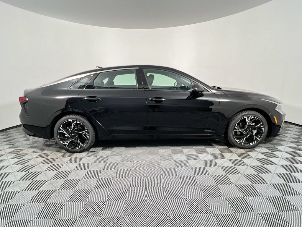New 2026 Aurora Black Pearl Kia GT-Line FWD image 2