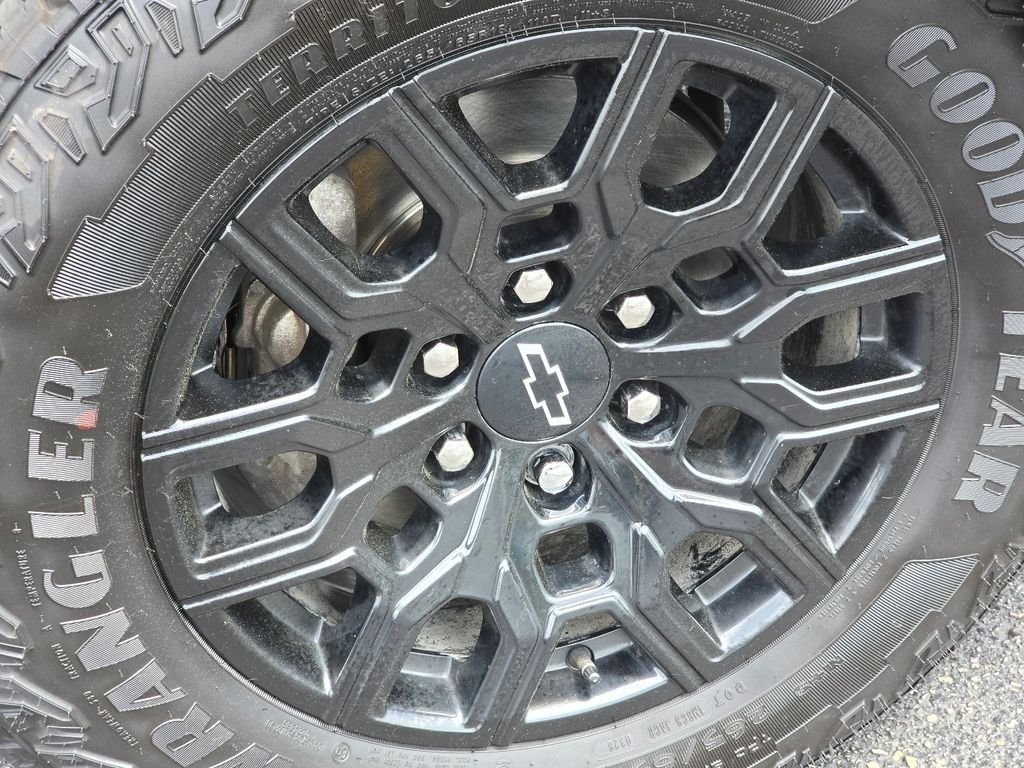Used 2023 Black Chevrolet Trail Boss image 17