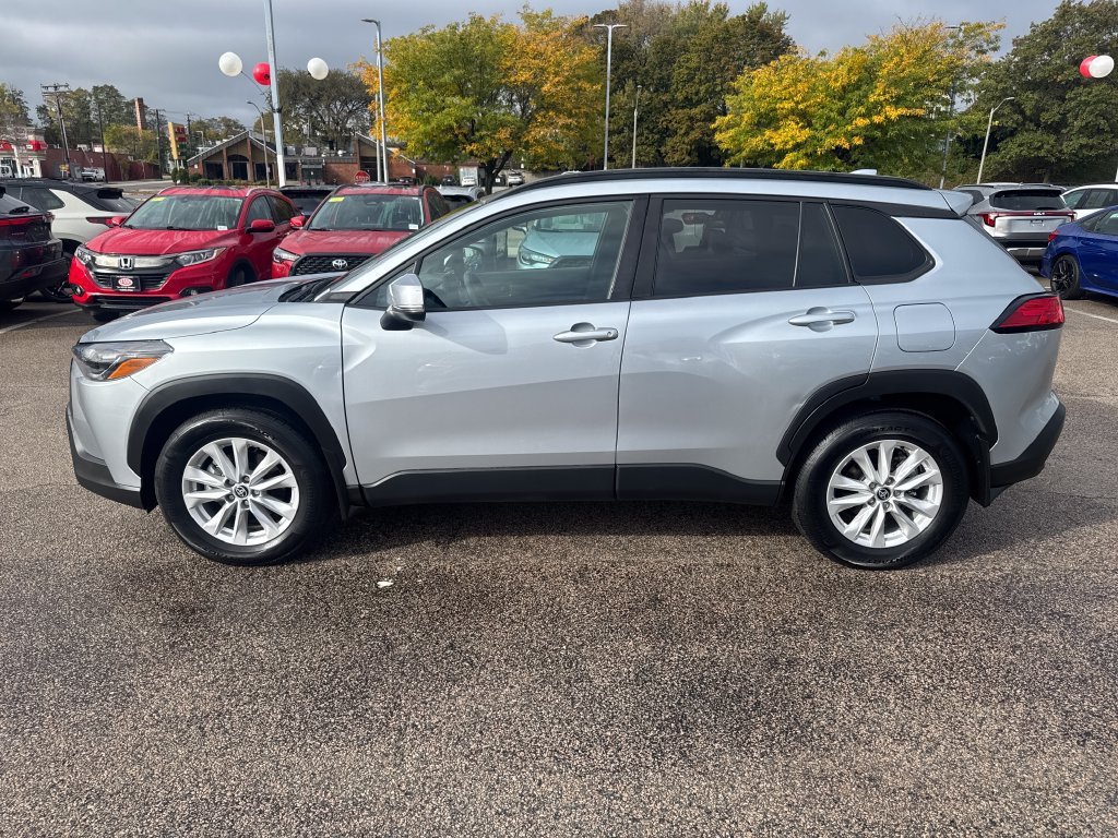 Used 2023 Silver Toyota LE image 4