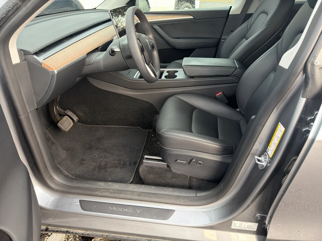 Used 2024 Sliver Tesla Long Range image 11