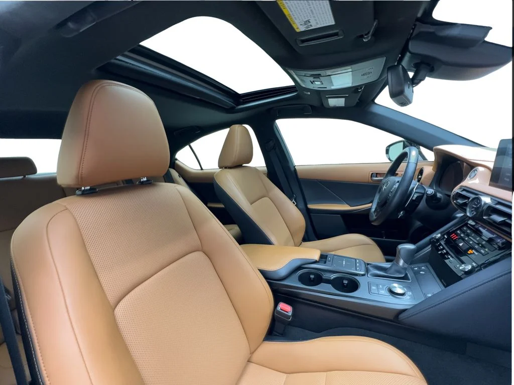 Used 2024 White Lexus 300 image 31