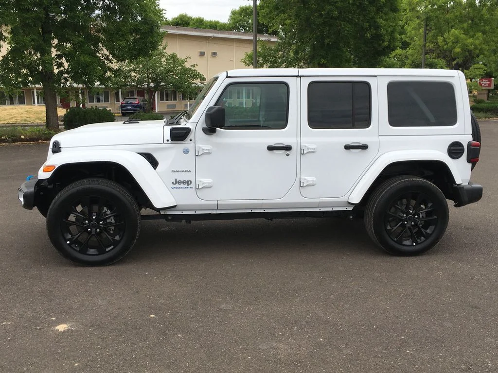 Used 2024 White Jeep Sahara 4xe image 3
