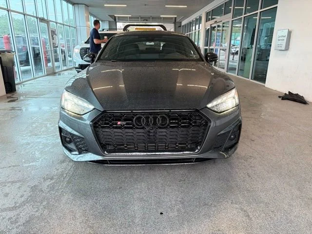 Used 2022  Audi Premium image 2