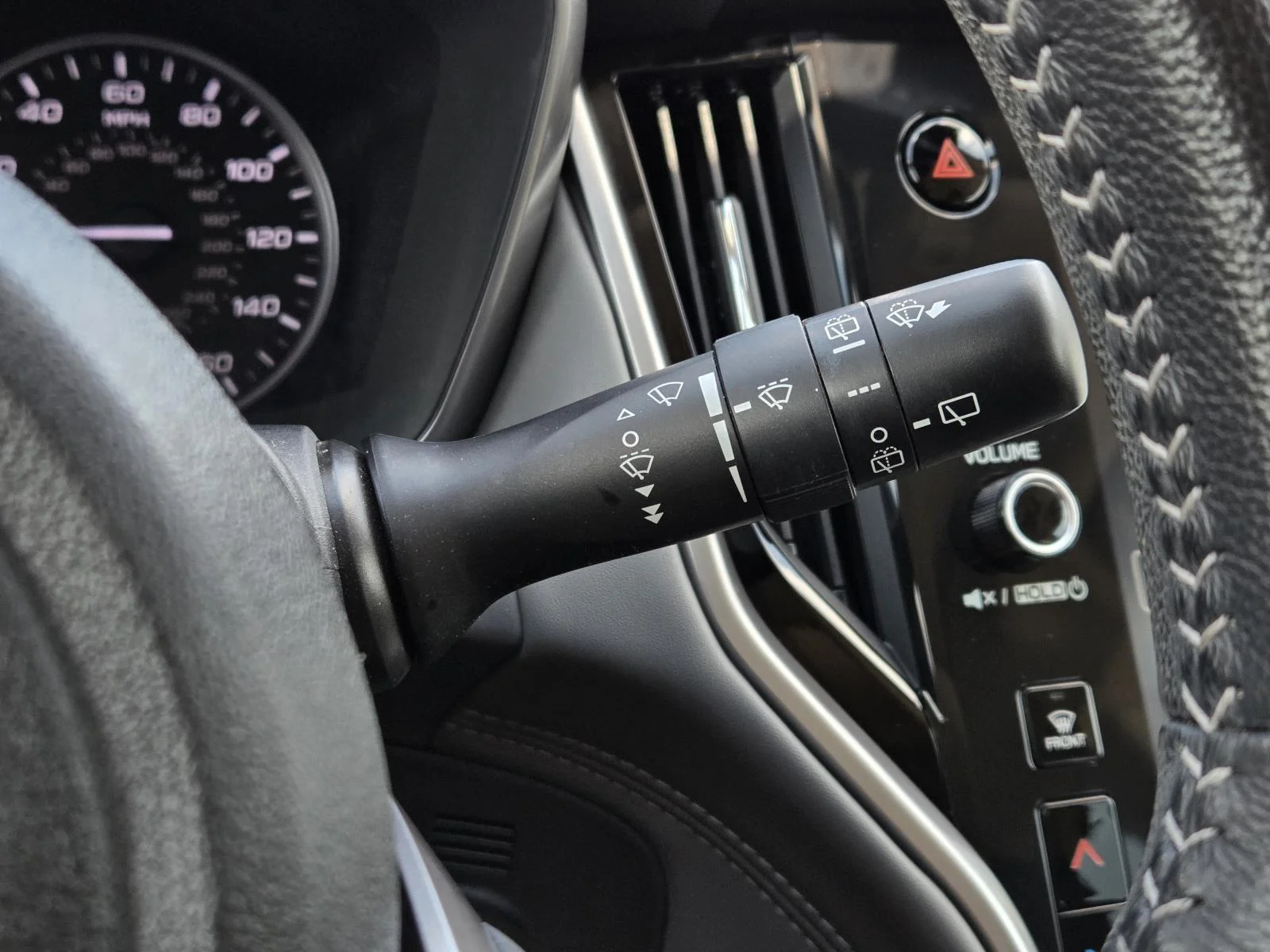 Used 2023 Ice Silver Metallic Subaru Onyx Edition image 22