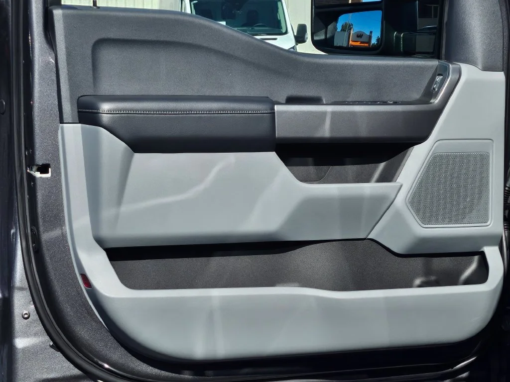 New 2027 Gray Ford XLT image 32