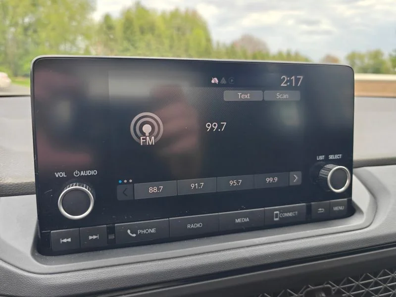 Used 2025  Honda LX image 25