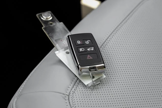 New 2026 Tasman Blue Land Rover X-Dynamic SE image 66