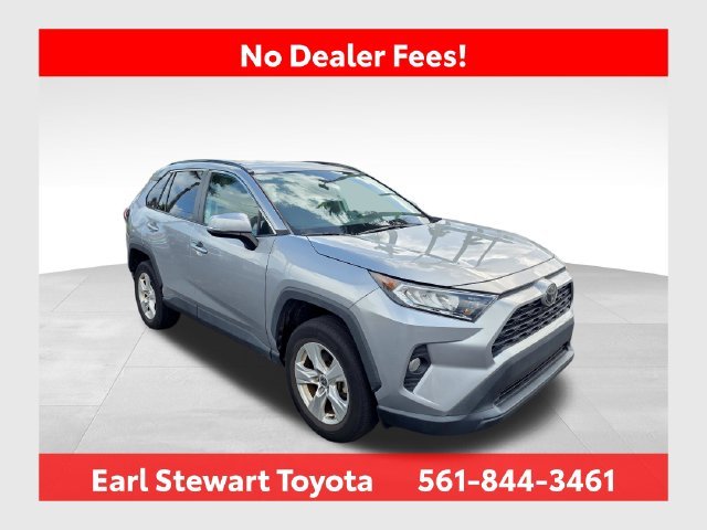 Used 2021 Silver Toyota XLE image 1