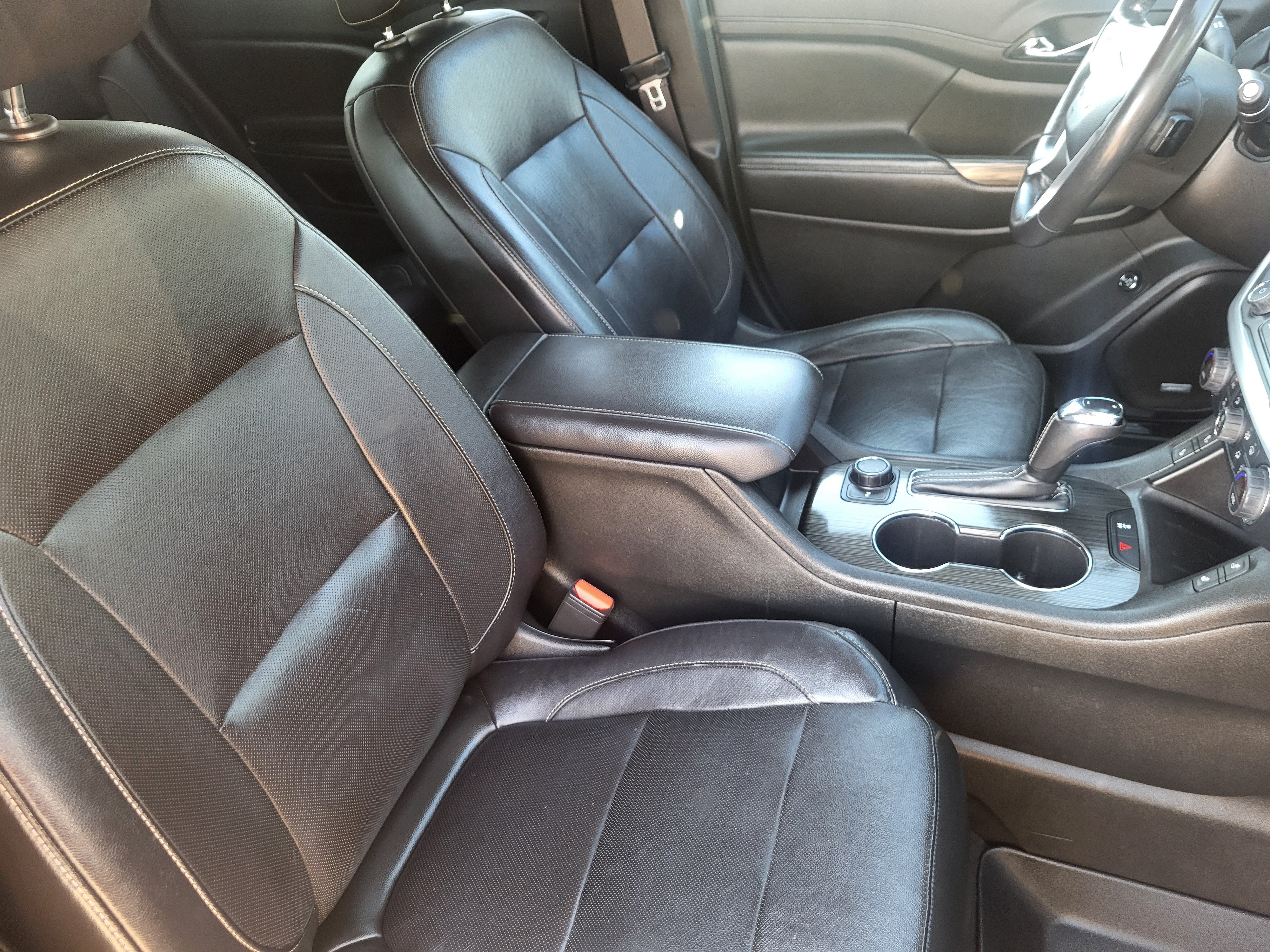 2019 GMC Acadia SLT-1 - Photo 13