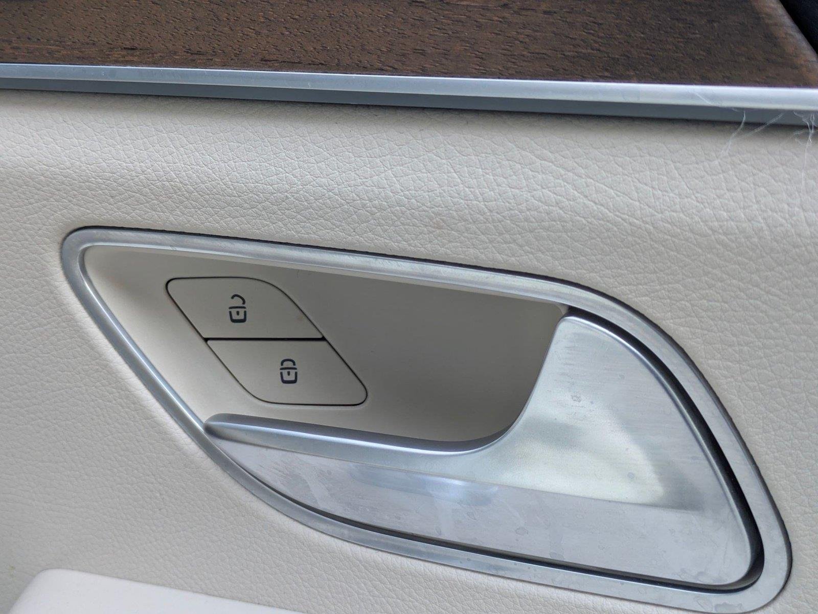 Used 2022 MANUFAKTUR Diamond White Bright Mercedes-Benz GLS 450 image 34