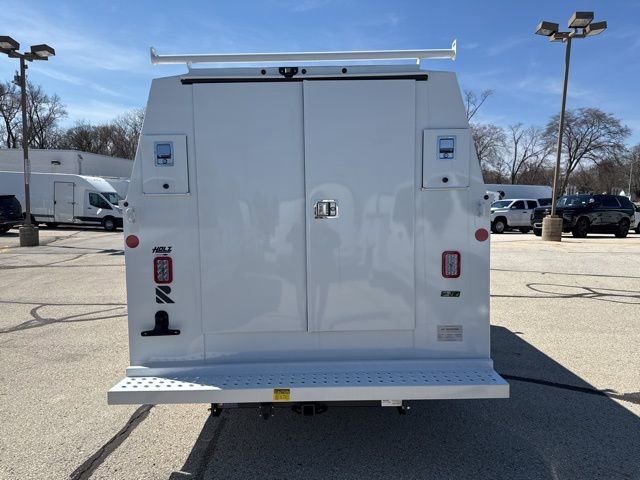 New 2025 Summit White Chevrolet 1WT image 5