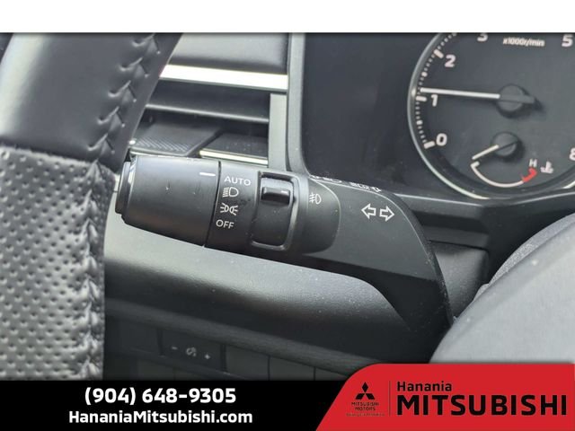 Used 2025 Gray Mitsubishi SE image 28