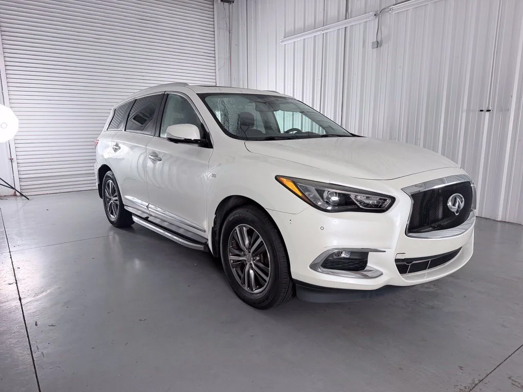 Used 2017 Majestic INFINITI Base image 3