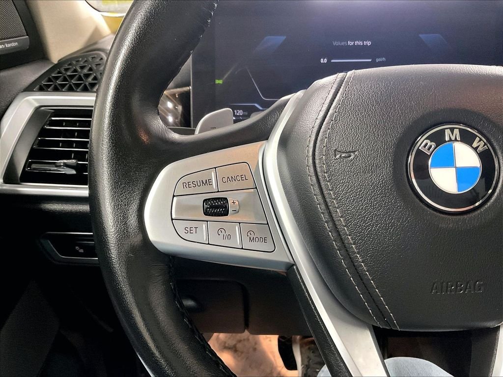 Used 2025 Black BMW xDrive40i image 23