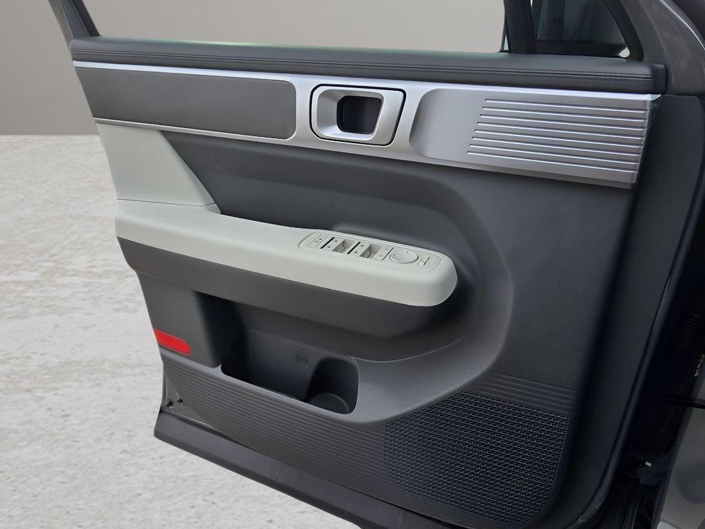 New 2026 Hampton Gray Hyundai SE image 18