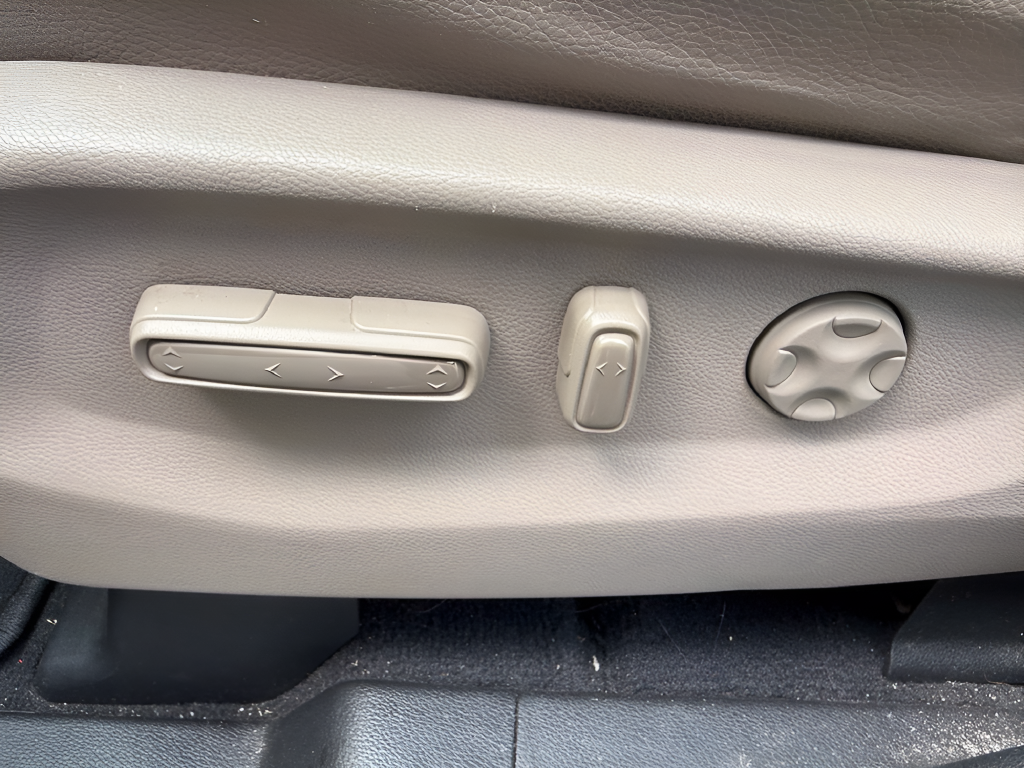 Used 2019 Gray Honda EX-L image 10