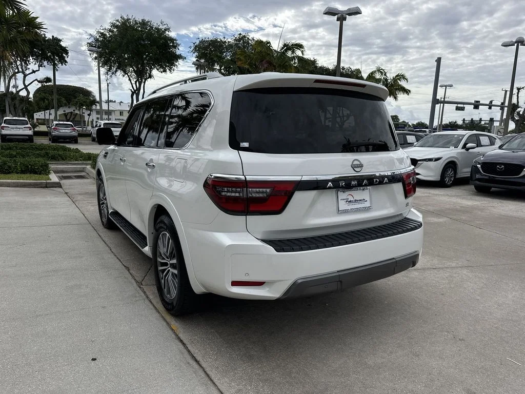 Used 2024 Aspen White Nissan SL image 13