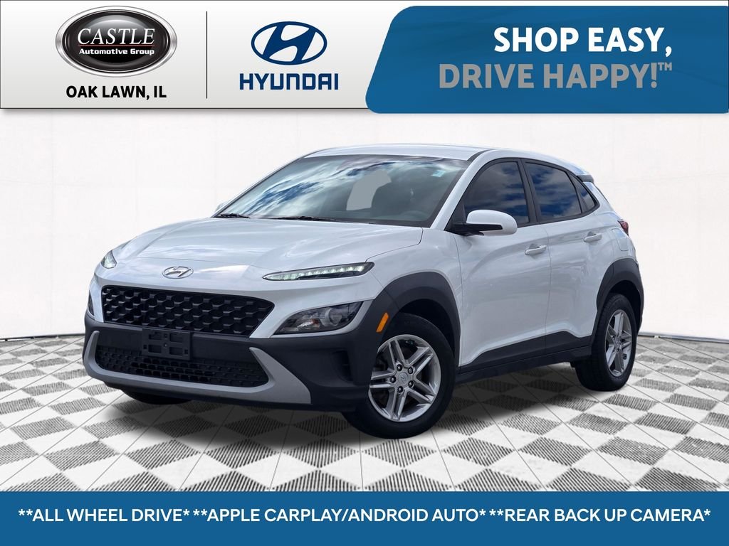 Used 2022 White Hyundai SE image 1