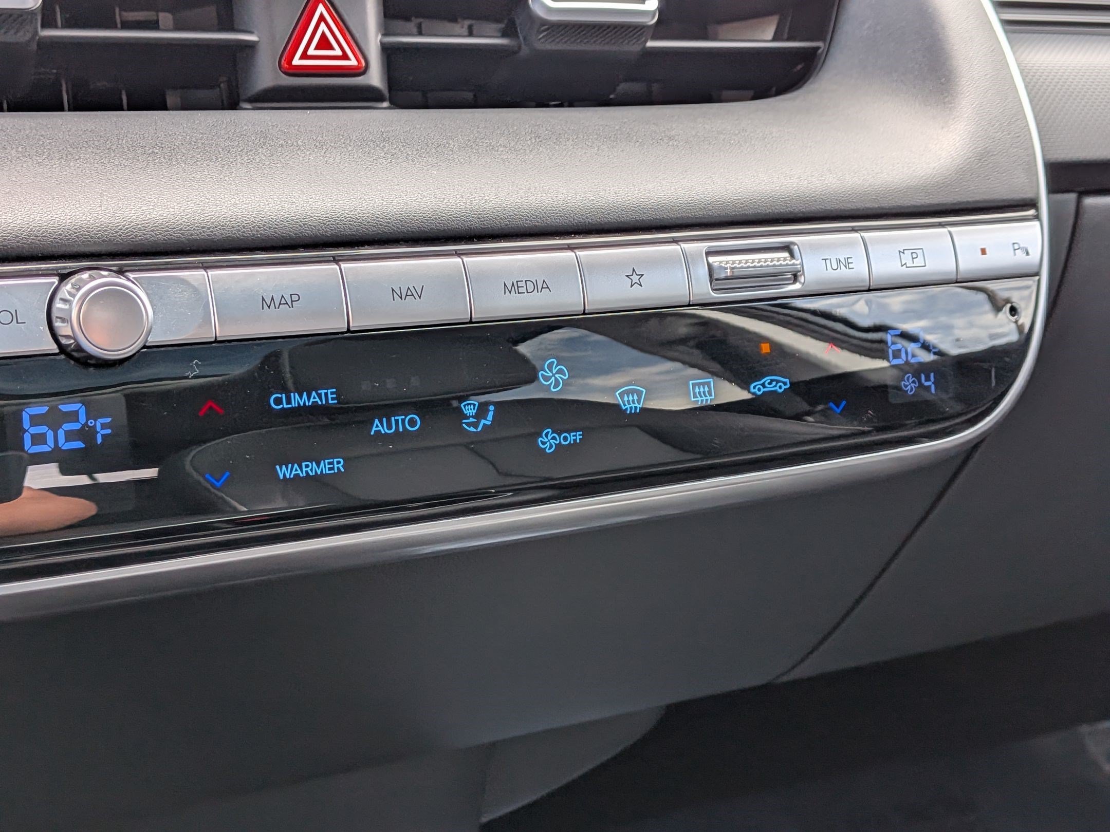2024 Hyundai IONIQ 5 Limited - Photo 23