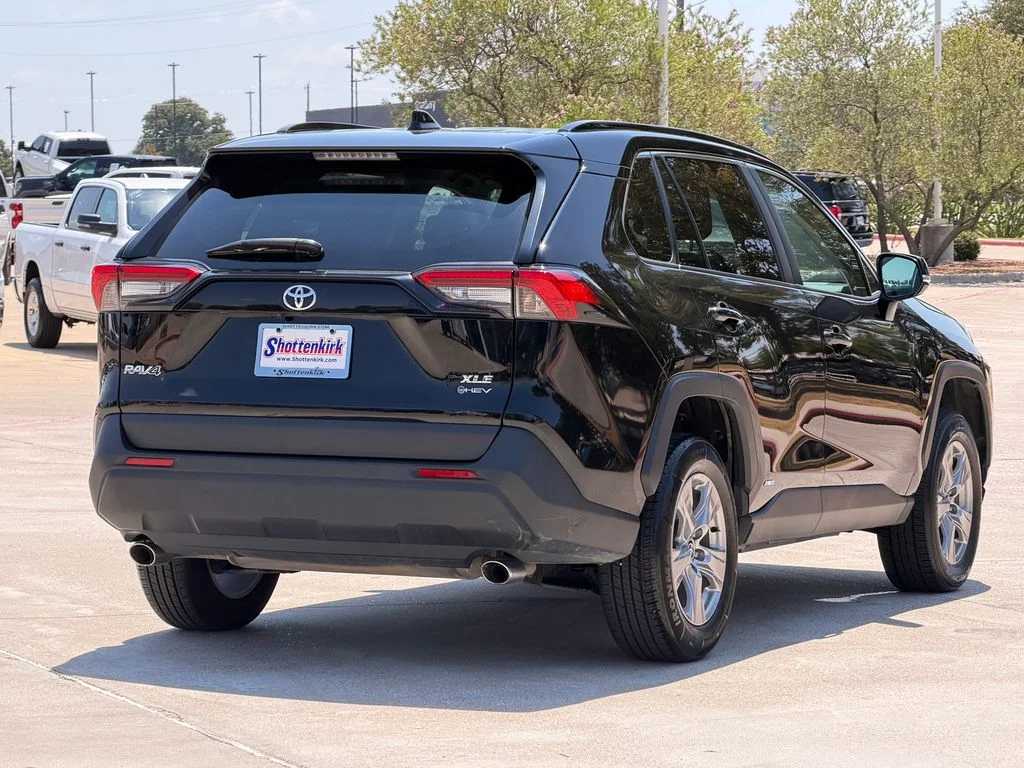 Used 2025 Black Toyota XLE image 8