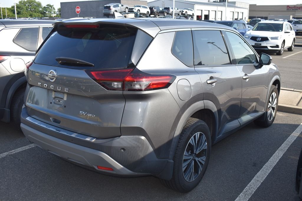 Used 2021 Gray Nissan SV image 3