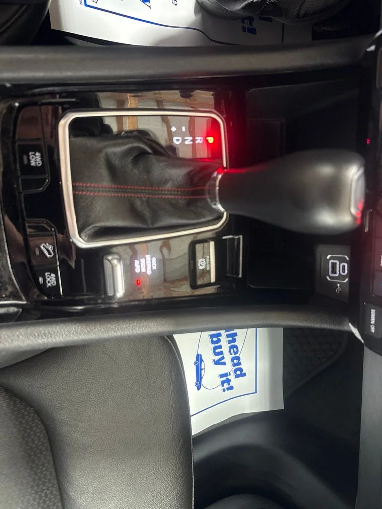 Used 2025 Silver Jeep Trailhawk image 23