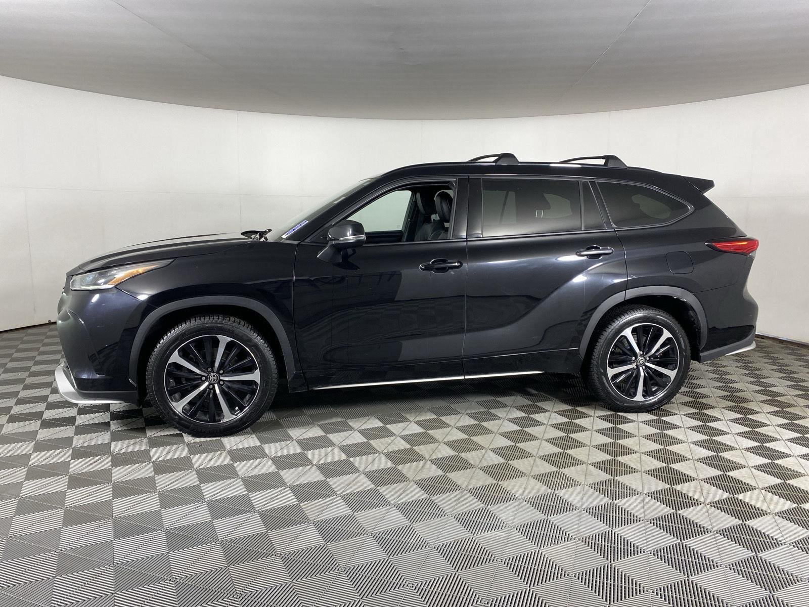 Used 2021 Midnight Black Metallic Toyota XSE image 14