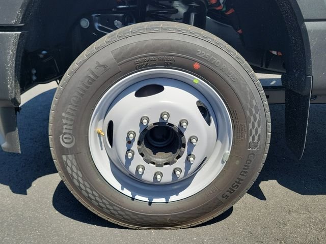 New 2026 Oxford White Ford F-550® XL image 20