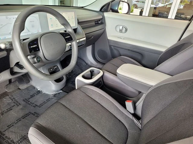 Used 2023 Blue Hyundai SE image 10