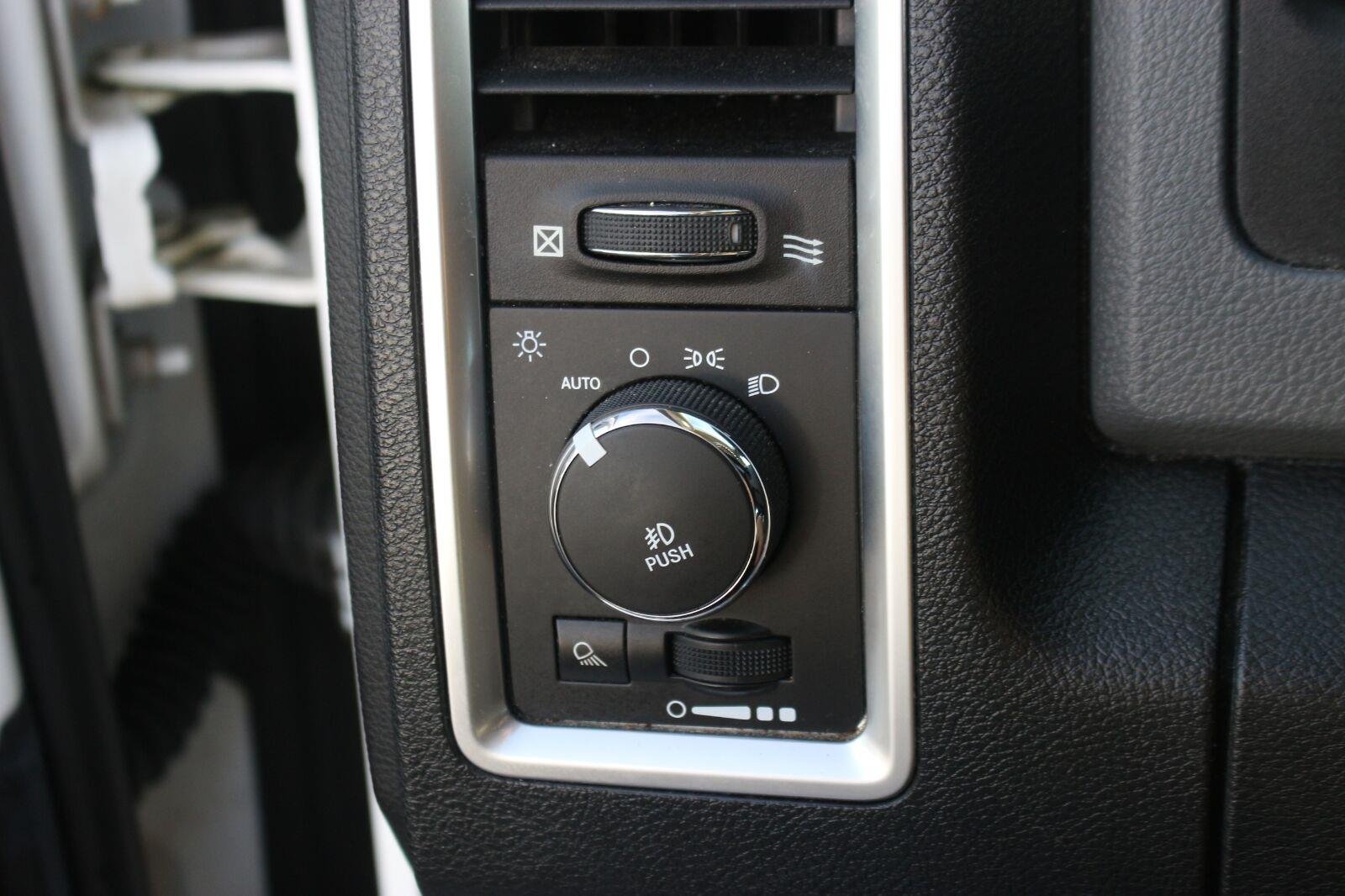 Used 2016  Ram Big Horn image 28